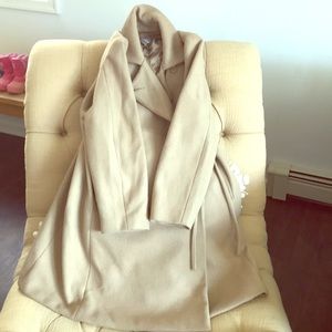 Gap maternity pea coat size large